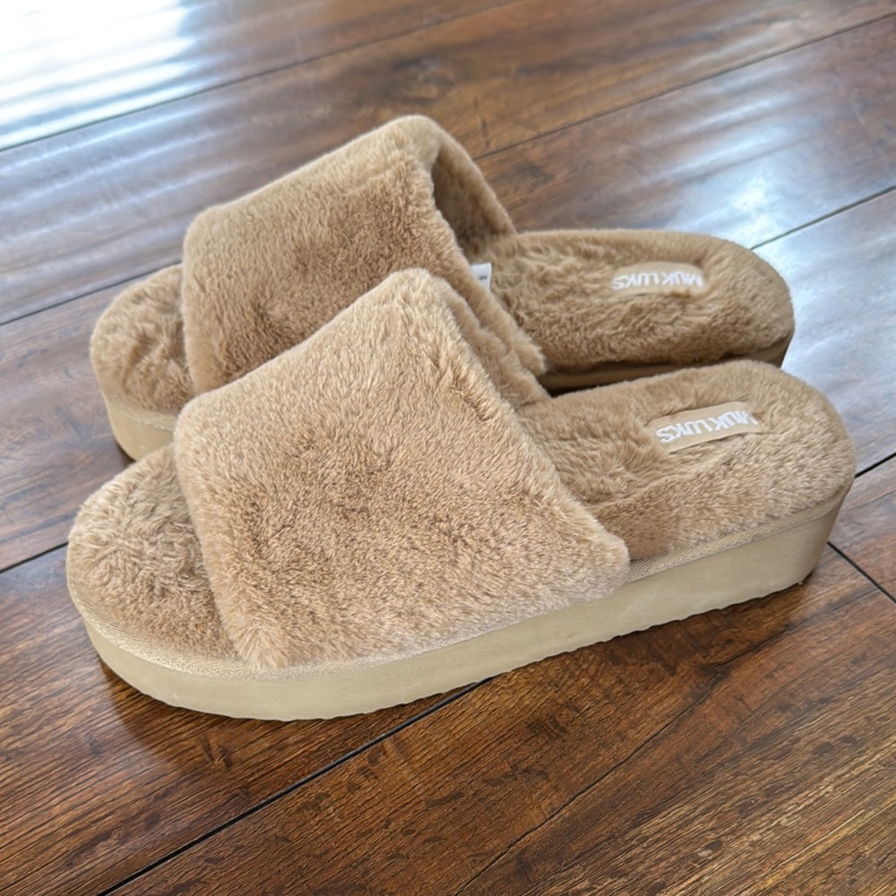 Muk Luks Tan Fuzzy Slippers